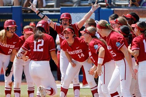 Stanford softball’s season ends in extra-innings WCWS loss to juggernaut Oklahoma